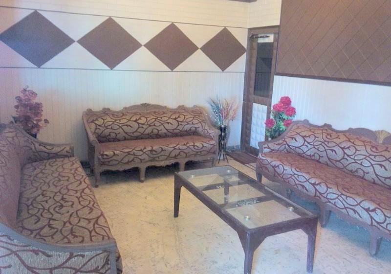 Hotel Bombay Palace Далхаузи Екстериор снимка